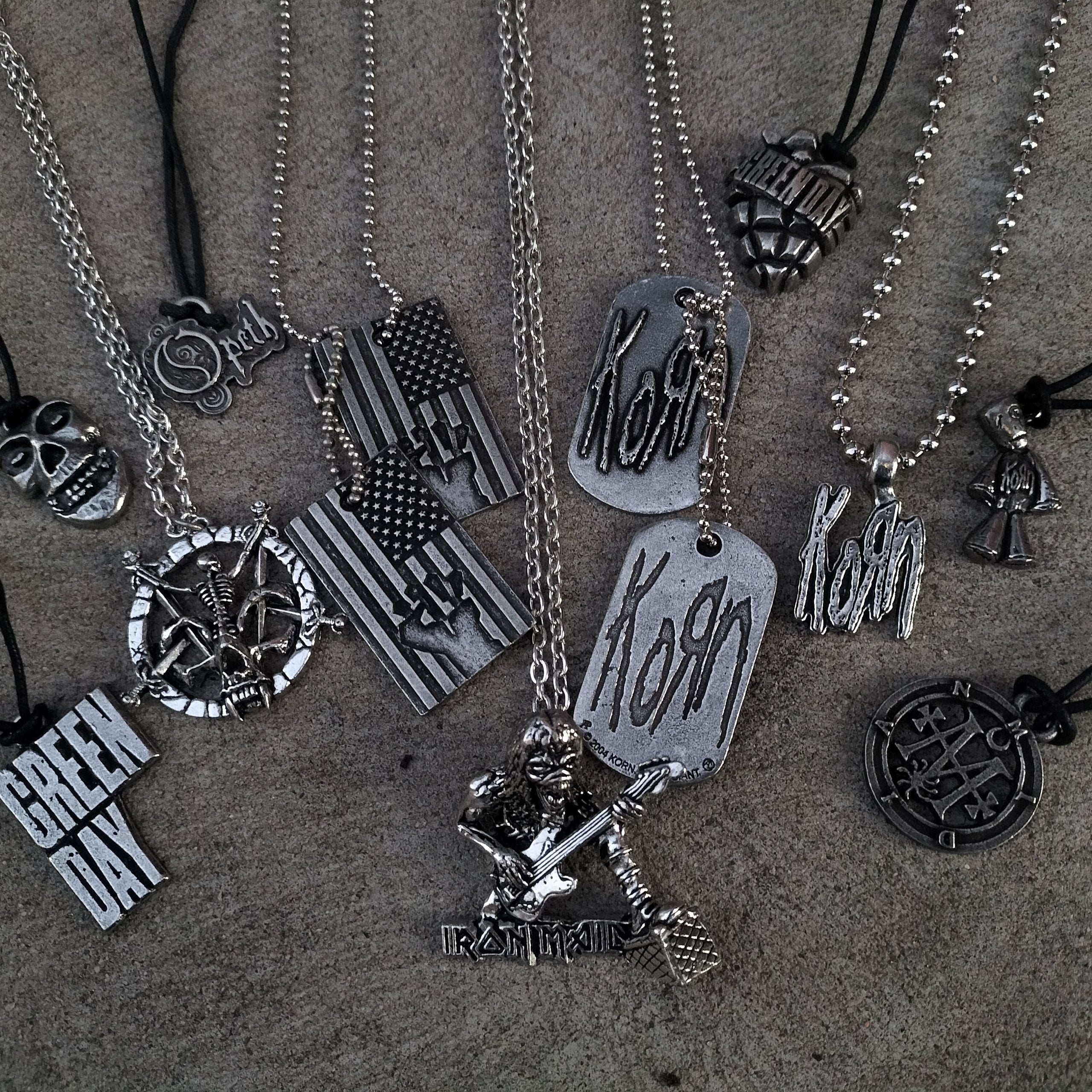 Green day necklace top